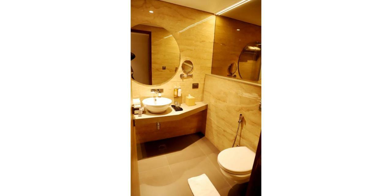 Nemesia City Center - Gurugram, Sector 29 Gurgaon Zewnętrze zdjęcie